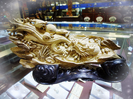 CX0603加里曼丹沉香精雕“双龙戏珠”摆件4000 G.jpg