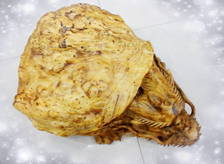 QT2750黄金樟精雕“龙龟”摆件4800 G.jpg