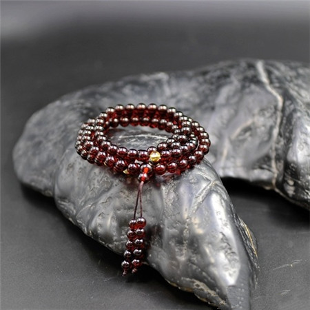 HP1556-61 天然血珀108颗佛珠手串 800-1000.jpg