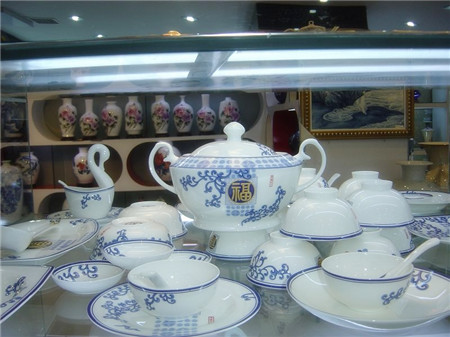 BL0549_a56头福满天下餐具大全套 1780 景德镇瓷器 附盒.jpg