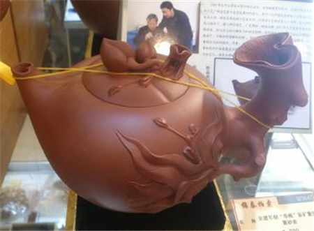 QT2647 吴建军制“寿桃”原矿紫泥紫砂壶7000 附收藏证书 附盒.png