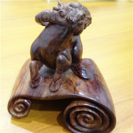 qt3747_2海南黄花梨名家精雕“开卷有益”小摆件.jpg